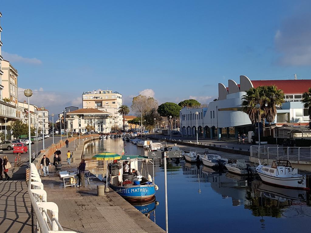 Historical Apartments By Seaside Viareggio Exterior foto